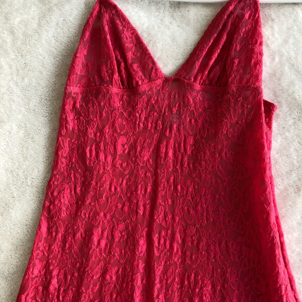 VS lace slip